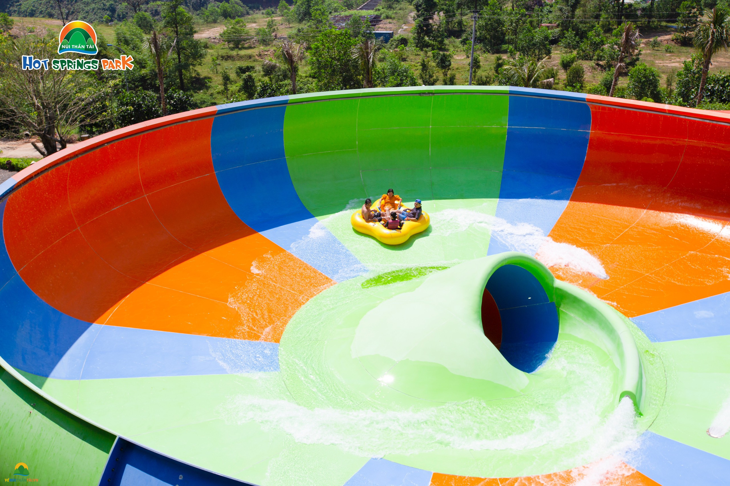 Top 10 Hoạt Động Không Thể Bỏ Lỡ Tại Núi Thần Tài