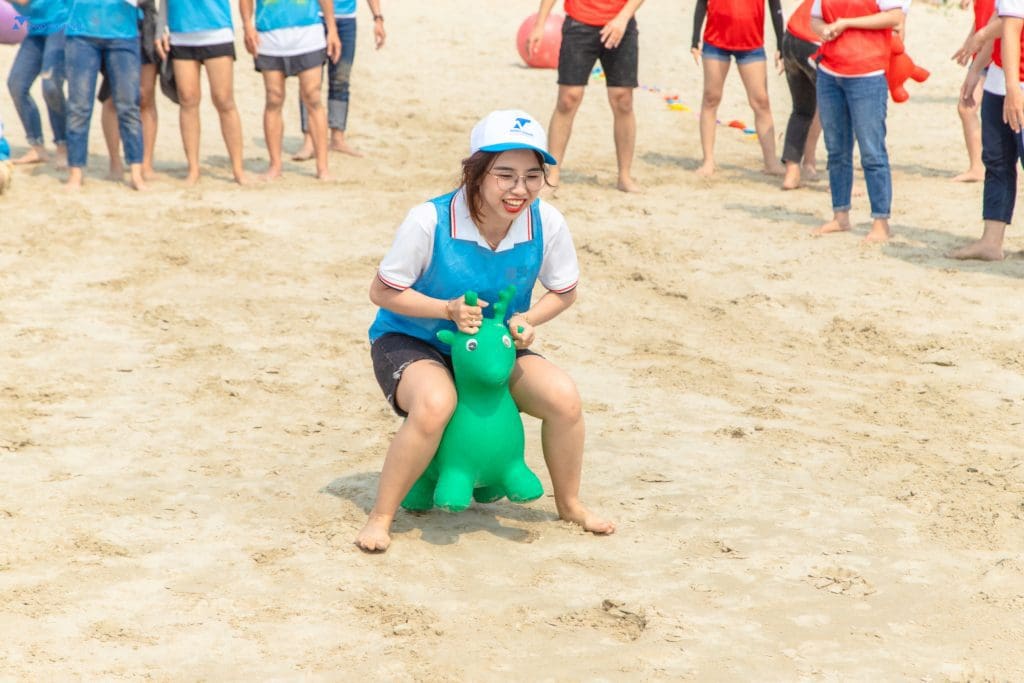 Tổ chức team building Đà Nẵng ở công viên Cá Voi