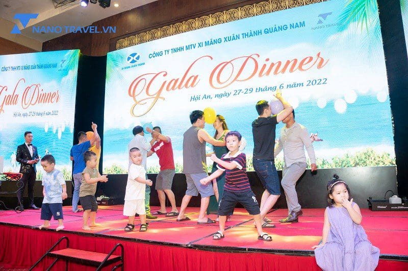 Đêm gala dinner không kém phần vui nhộn