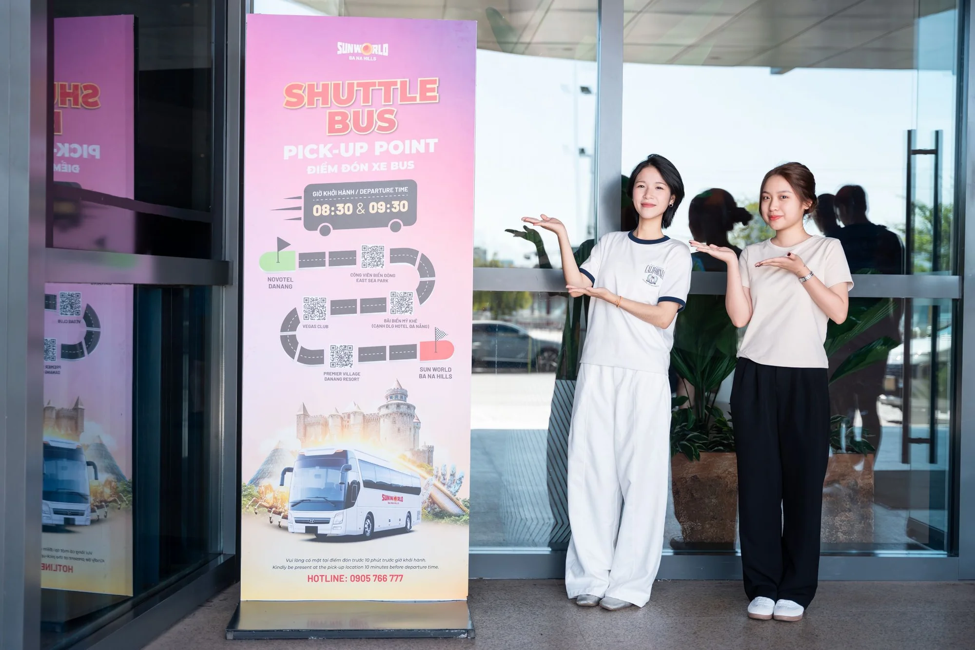 Bảng chỉ dẫn điểm đón shuttle bus Bà Nà Hills tại Đà Nẵng
